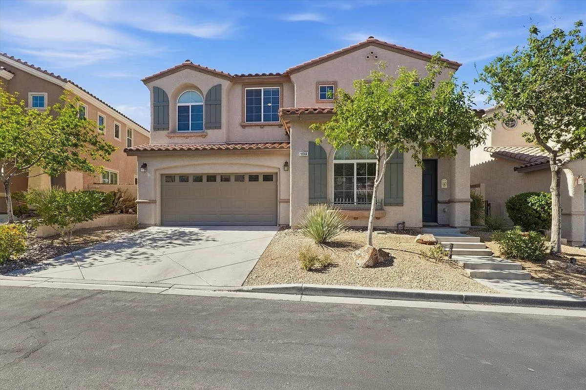 4 bed, 3.0 bath, 2461 sqft, $3,100 — Photo 1