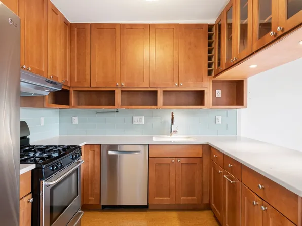 42 Carroll Street image 7 of 15