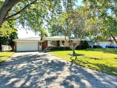 8304 Marcrest Dr, Shelby Township, MI, 48316