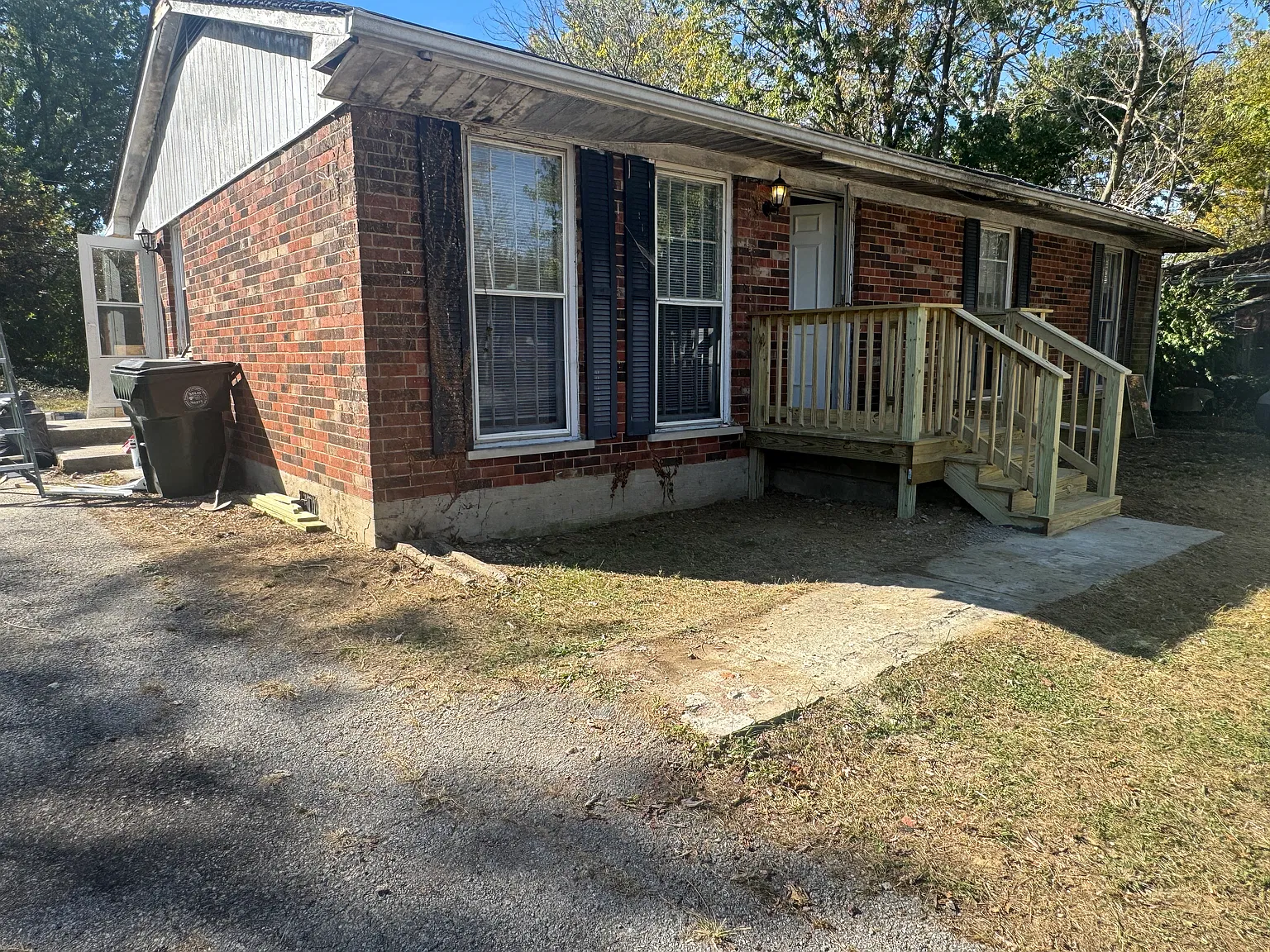 3 bed, 1025 sqft, $1,795 — Photo 3