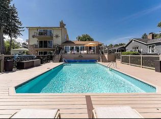 840 Mona Ln, Norton Shores, MI 49441