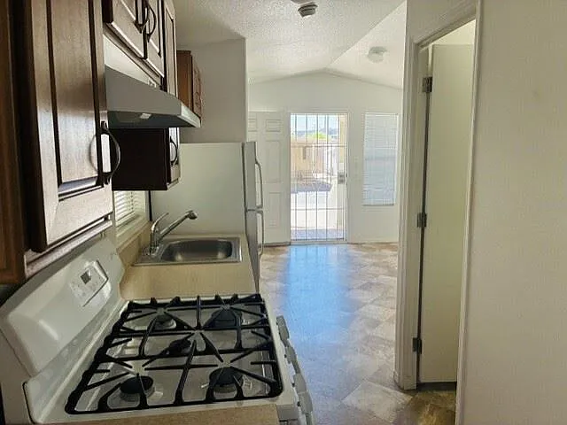 3115 N Fairview Ave #160 — Photo 10