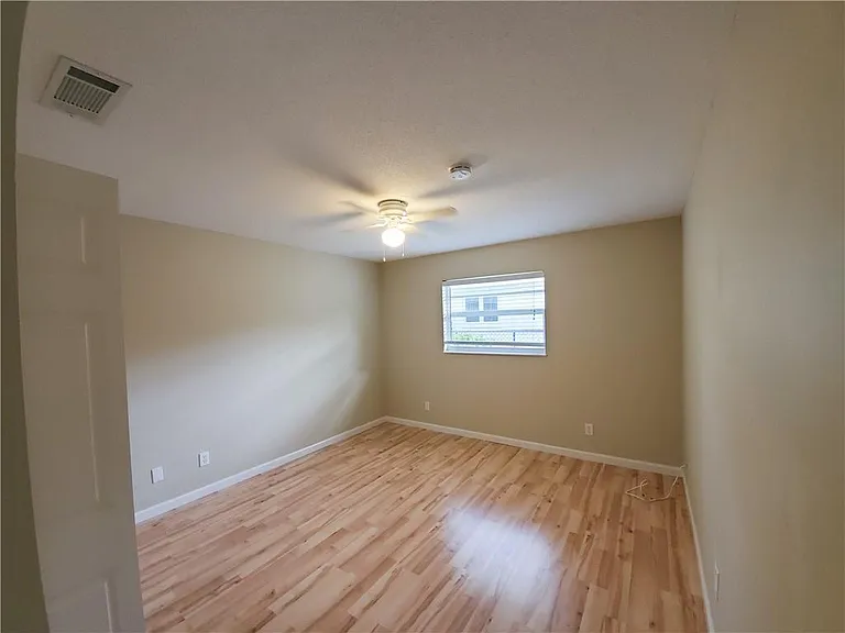 919 Turtle Cove Ln #4 — Photo 3