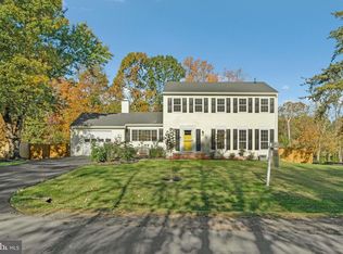 2330 Archdale Rd, Reston, VA 20191