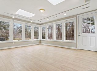 610 Foxon Rd, East Haven, CT 06513