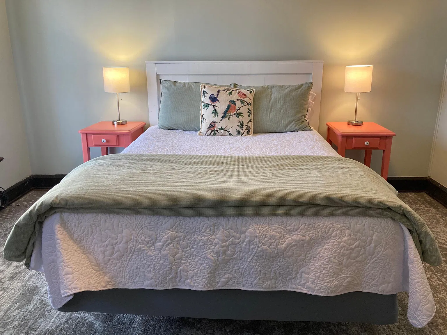 1 bed, 700 sqft, $1,350 — Photo 3