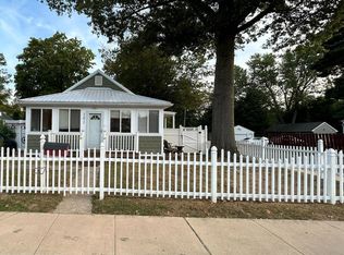 201 E Park Pl, Newark, DE 19711