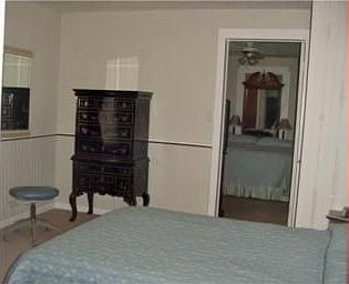 5th image of 410 N 11th St