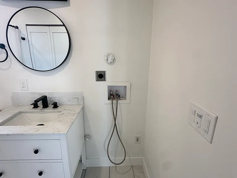 553 Flower Ave #B — Photo 14