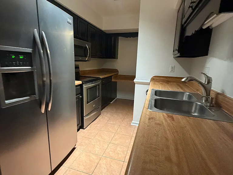 307 Gambrill Ct — Photo 2