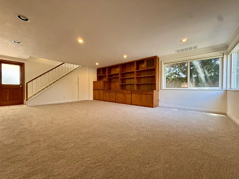 5220 Dresden Cir — Photo 5