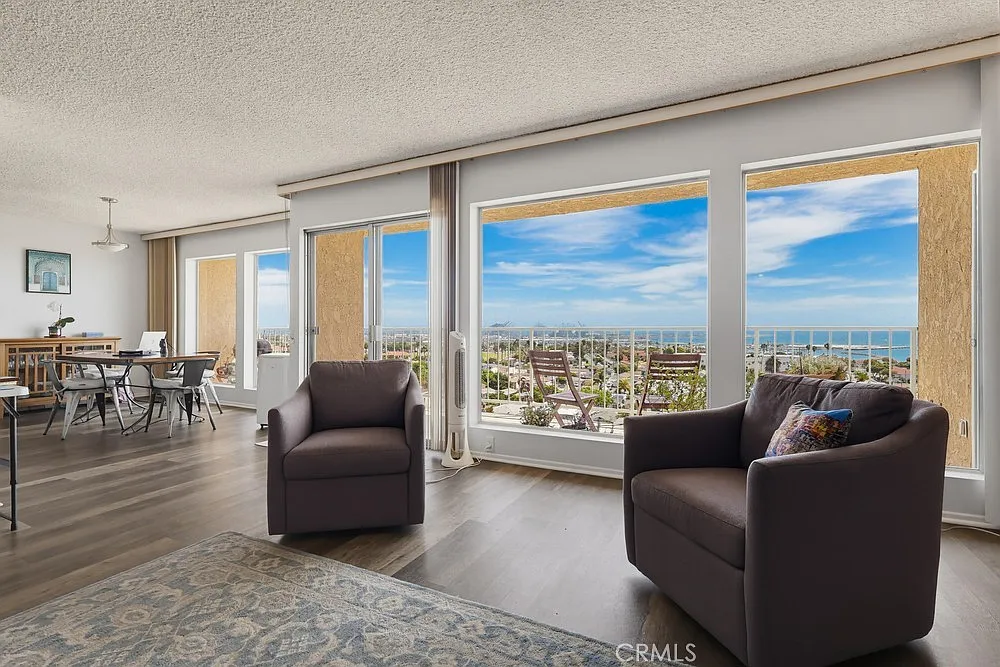 2 bed, 1253 sqft, $3,750 — Photo 4