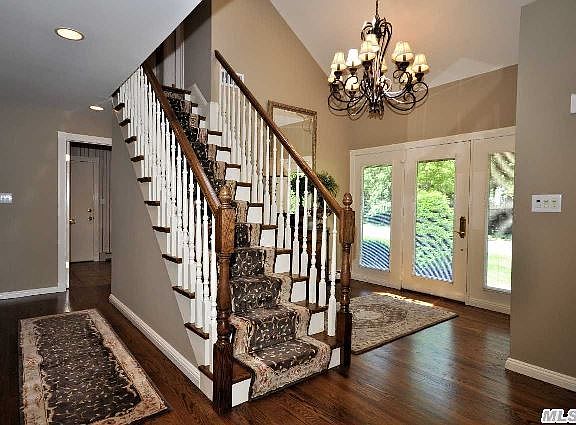 2nd image of 12 Sunset Ln E