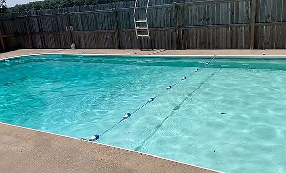 In ground 18X36 diving pool.