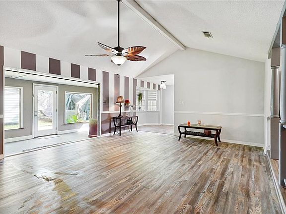 4th image of 220 Lake Tahoe Dr