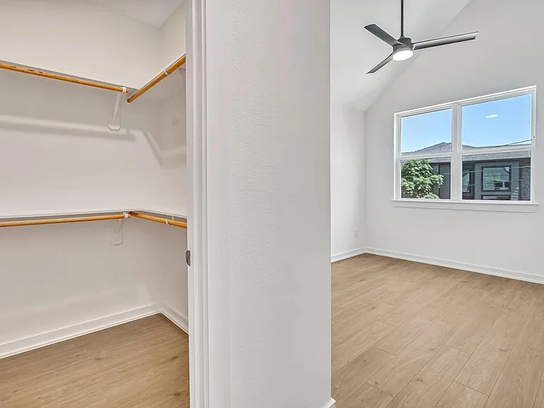 3620 Sauer St #B — Photo 23