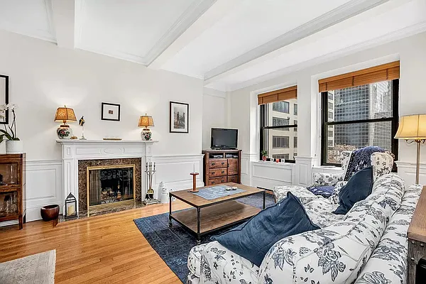 Rented by Compass | media 13