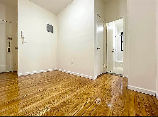 4th image of 43-30 46th St #5B