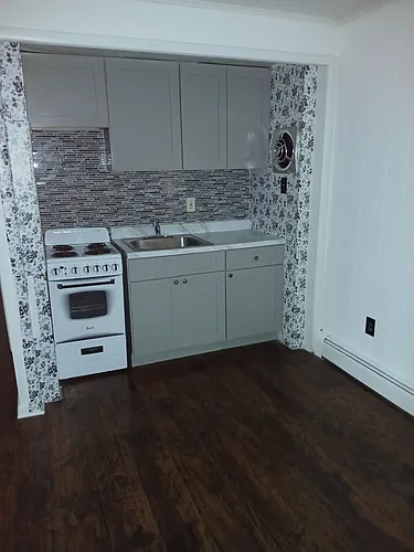 212 Central Ave Photo 1