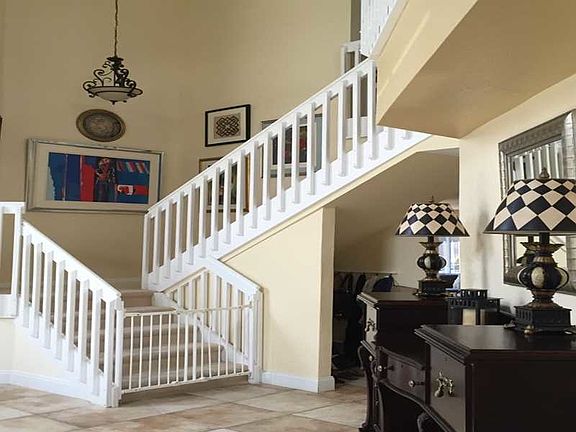 3rd image of 16404 Sapphire Pl