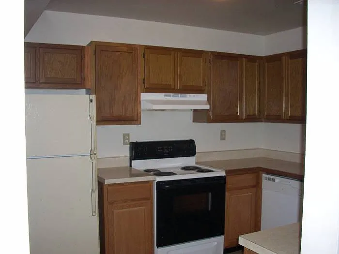 11 Helen Ct photo 1