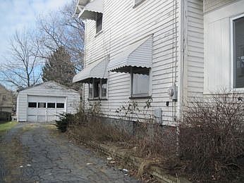5th image of 40 S Crandon Ave