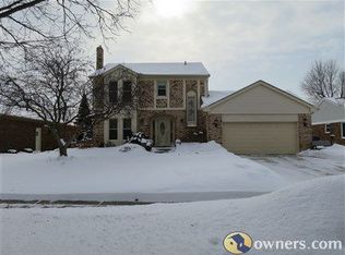 3288 Alderdale Dr, Sterling Heights, MI 48310