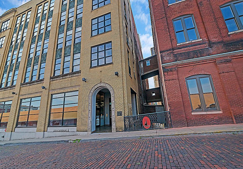 1st image of 228 W Jackson Ave