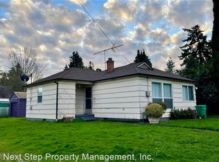 8636 NE Holladay St, Portland, OR 97220
