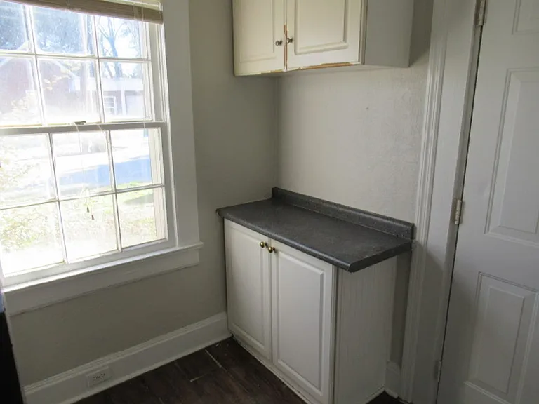 1404 Maple St — Photo 16