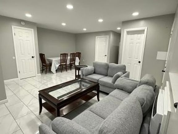 3rd image of 1907 Matthews Ave #15108541