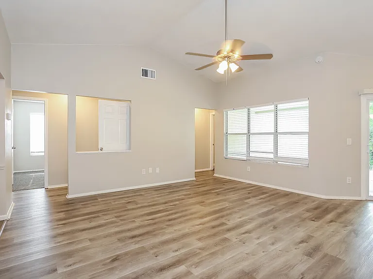 12755 Serenade Cir N — Photo 6