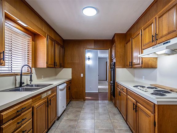 4th image of 401 N Arizona St