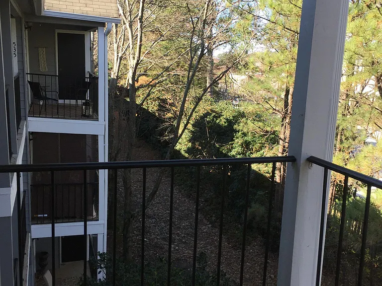 536 Granville Ct — Photo 3