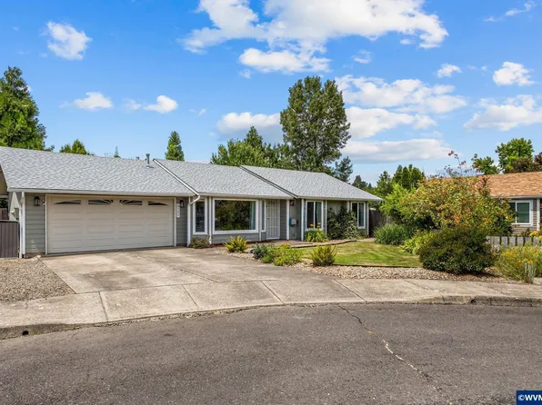 4705 Canyon Ct NE, Salem, OR 97305