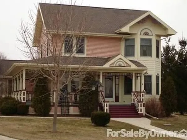 264 S 2nd St, Oakfield, WI 53065