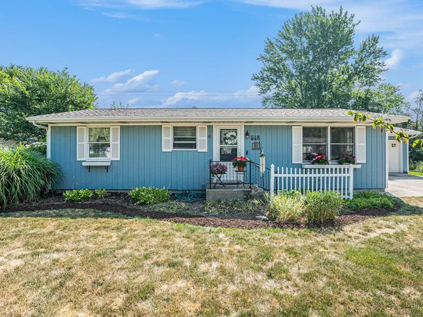 548 Parkside Ave NW, Grand Rapids, MI 49534