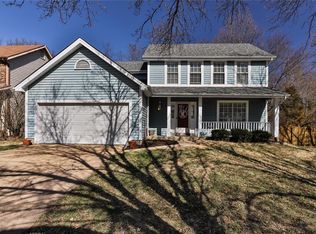 1041 Columbard Dr, Ballwin, MO 63021