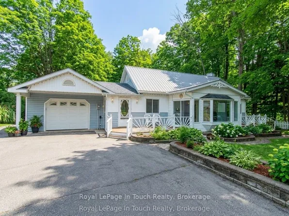 748 Overhead Bridge Rd, Tiny, ON L9M 1R4