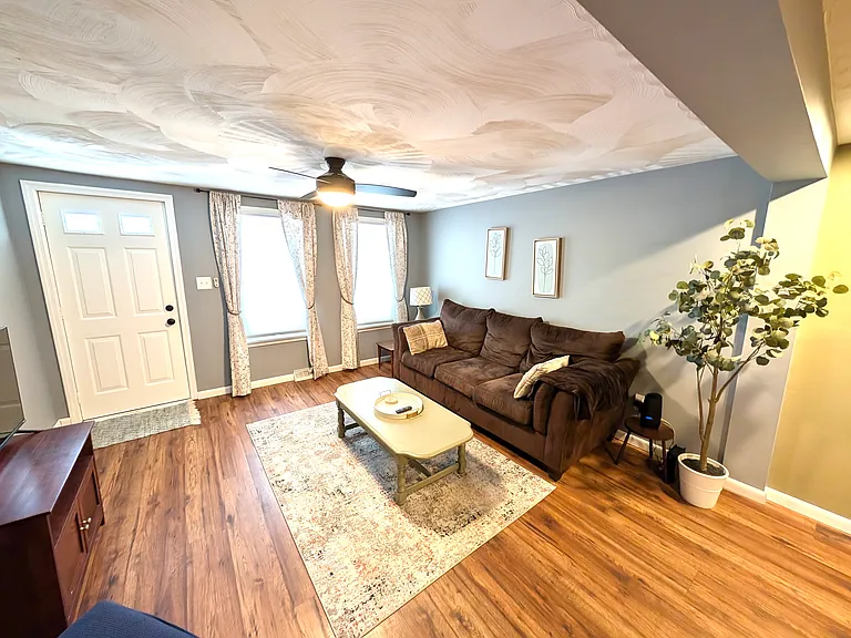 509-511 Cottage Pl — Photo 1
