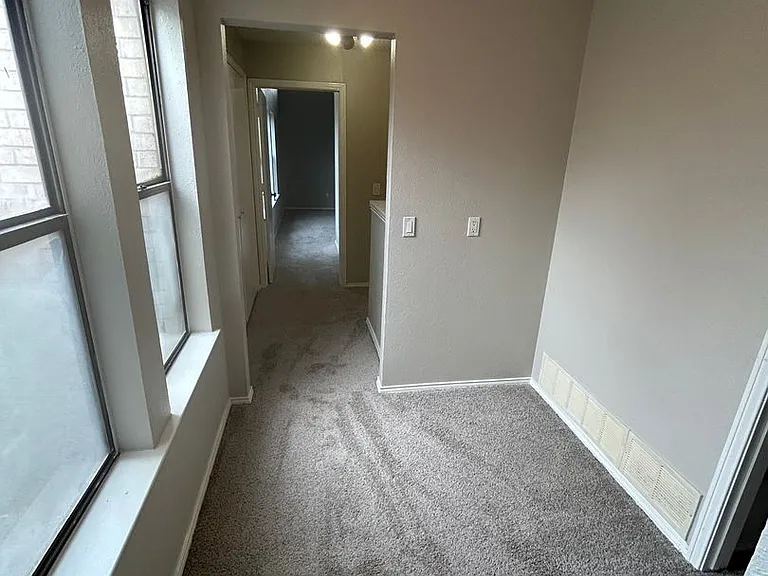 3425 Courtyard Cir — Photo 2