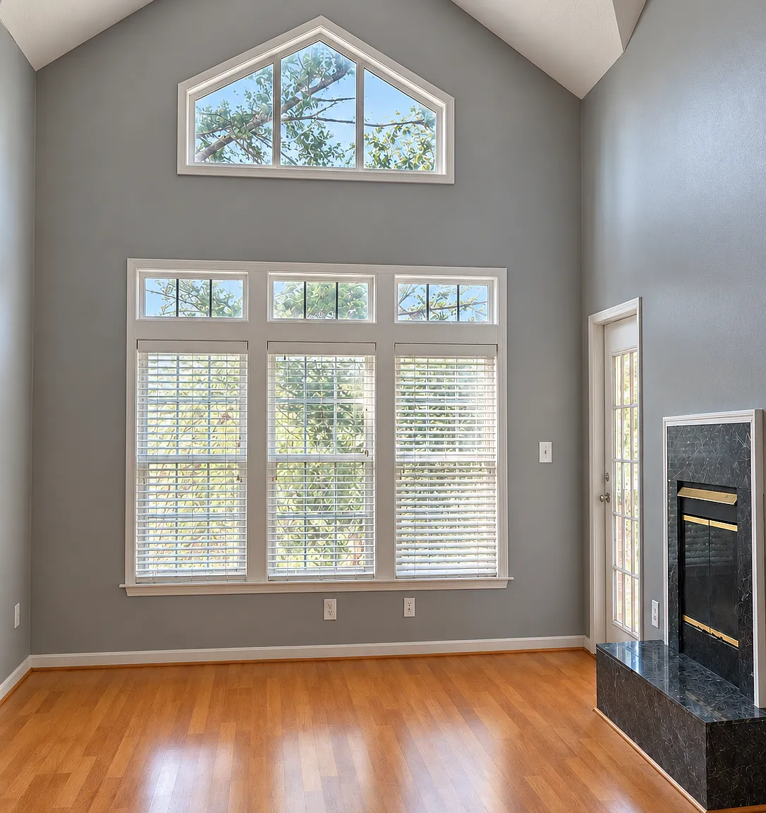 1 bed, 881 sqft, $2,200 — Photo 1