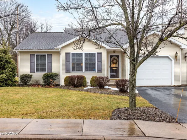 153 N 4th St, Mifflinburg, PA 17844