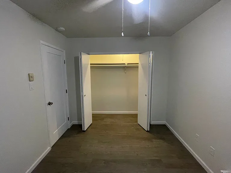 33 E Cowan St #33 — Photo 5