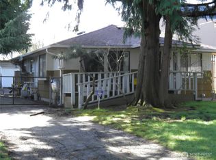 7033 S 116th Place, Seattle, WA 98178