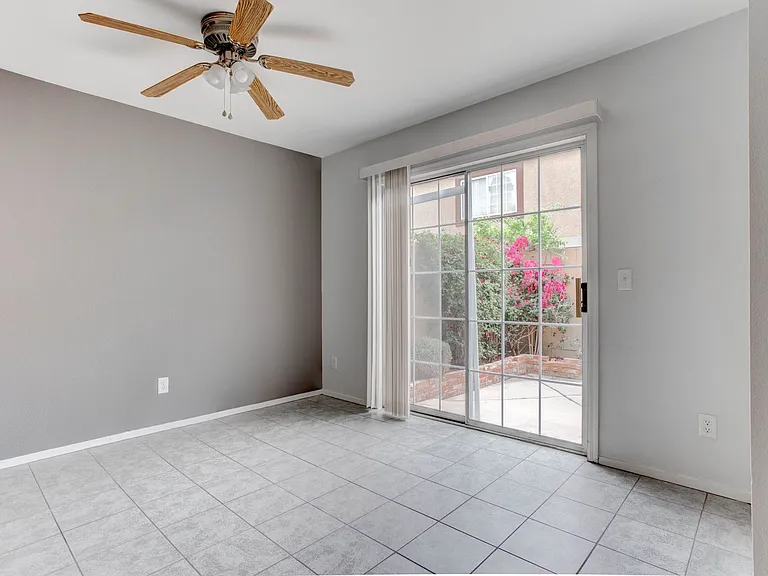 690 Ambling Gait Ave — Photo 5