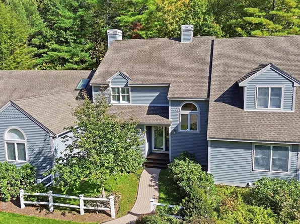 4 Deer Grass Ln, Acton, MA 01720