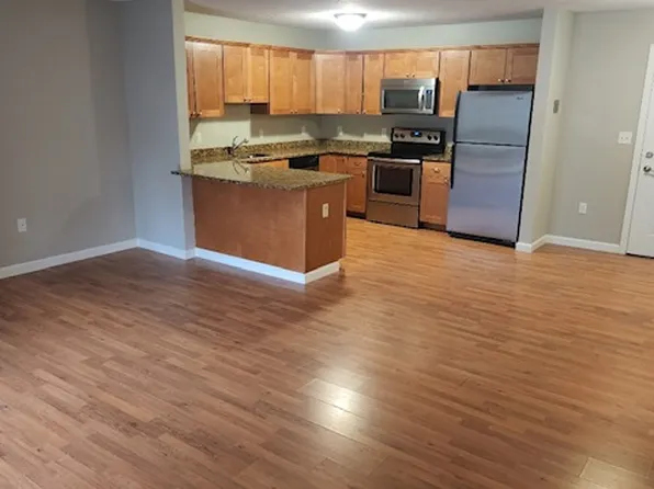 672 Bedford St #310, Whitman, MA 02382