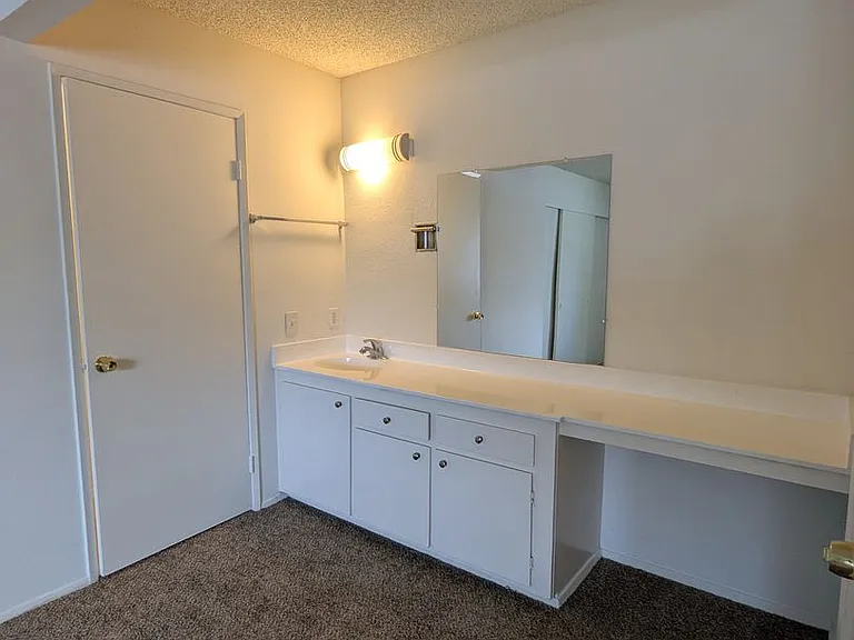 6450 Lincoln Ave — Photo 21
