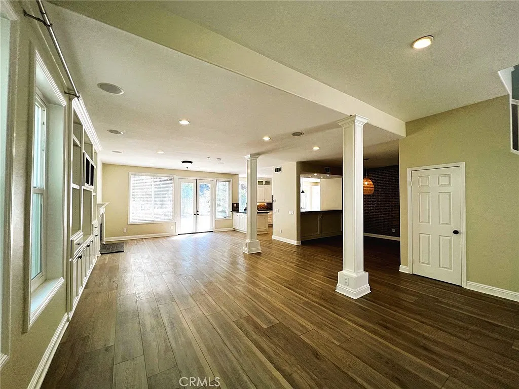4 bed, 3100 sqft, $7,300 — Photo 4